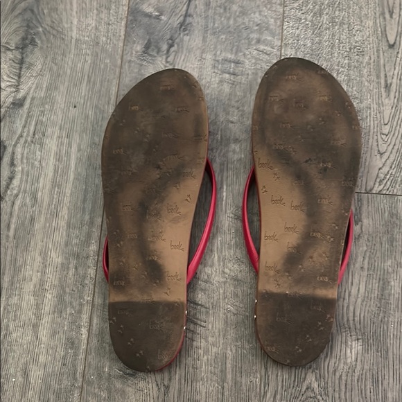 Beek Women's Bold Red Sandals - Picture 2 of 3